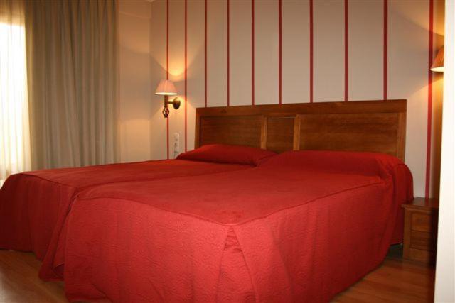 Hotel Кариньена Экстерьер фото