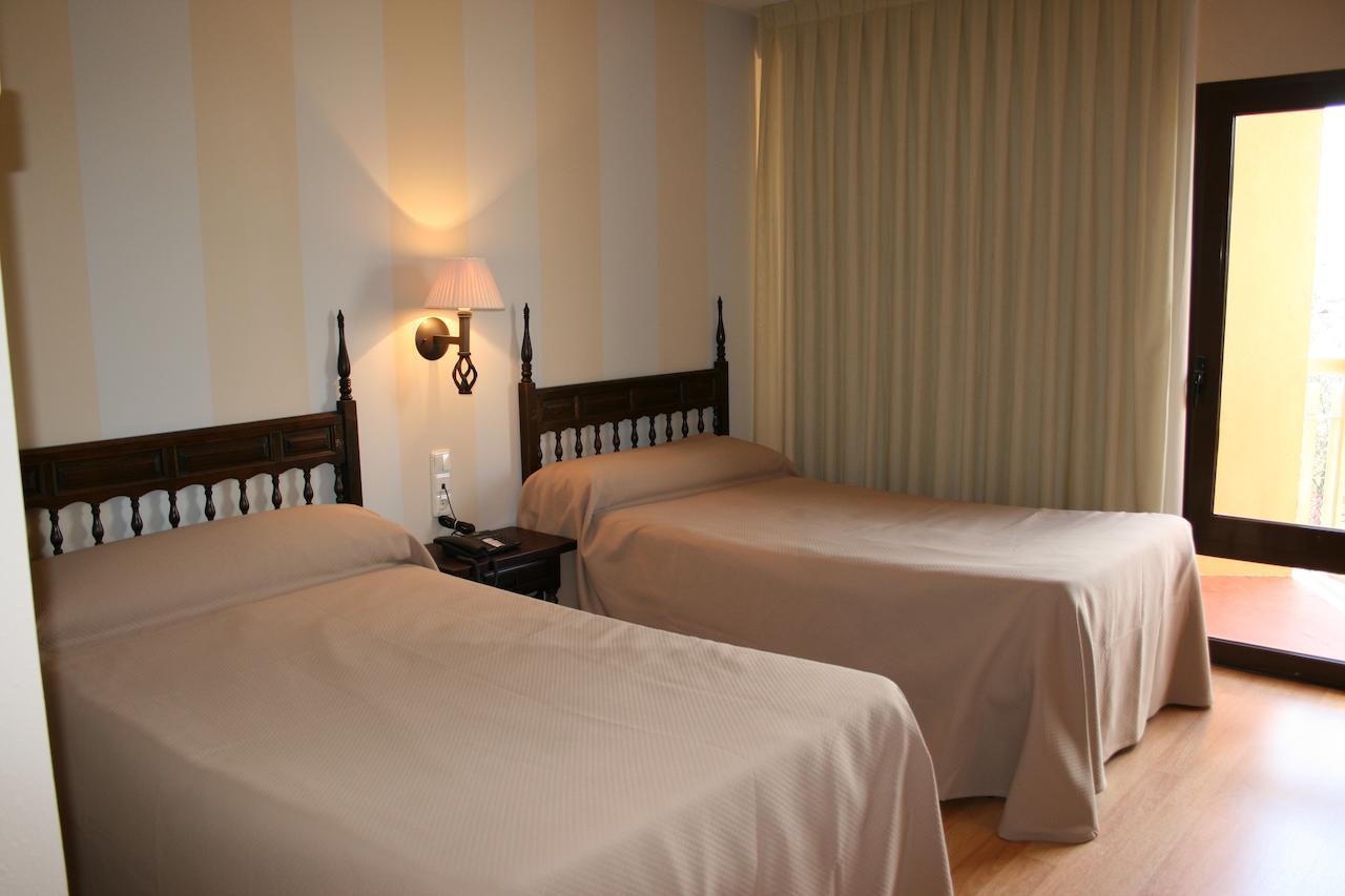 Hotel Кариньена Номер фото