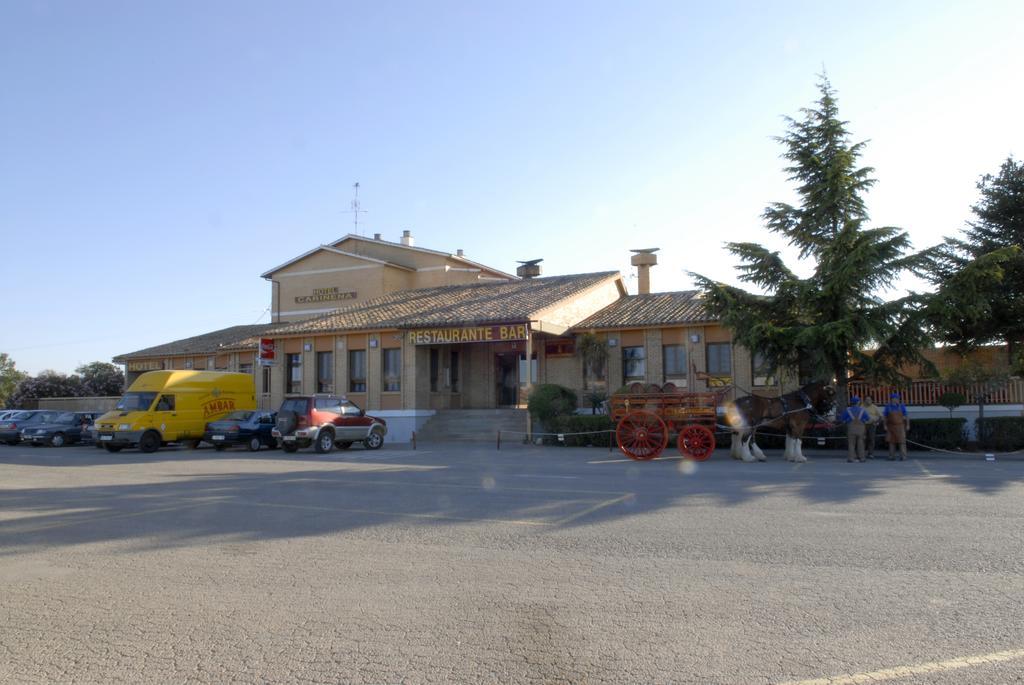 Hotel Кариньена Экстерьер фото